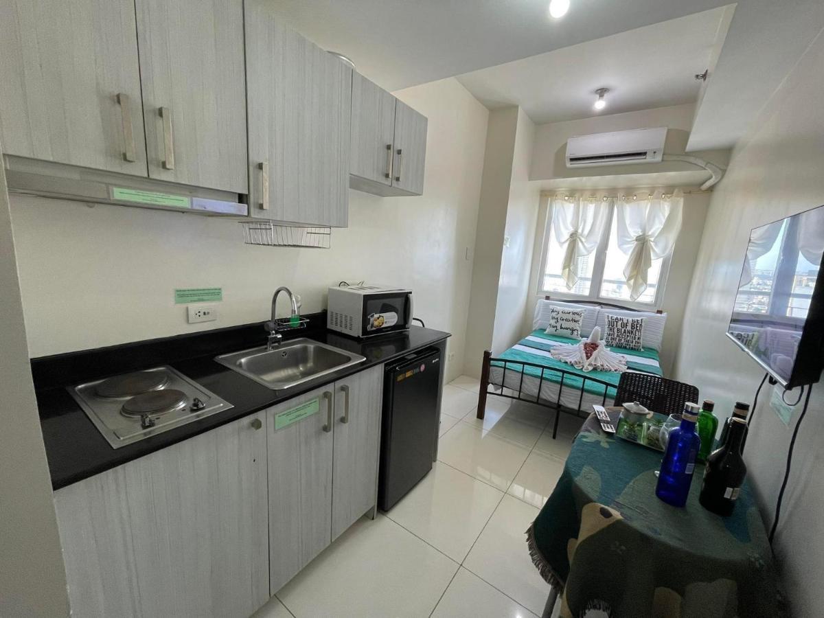 Stays At Green Residences 1 Studio Room Couples Bed With Complimentary Breakfast For 2 Manila Exterior foto