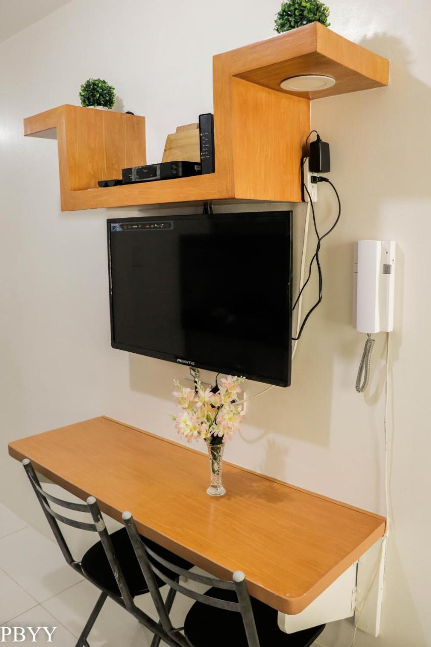 Stays At Green Residences 1 Studio Room Couples Bed With Complimentary Breakfast For 2 Manila Exterior foto