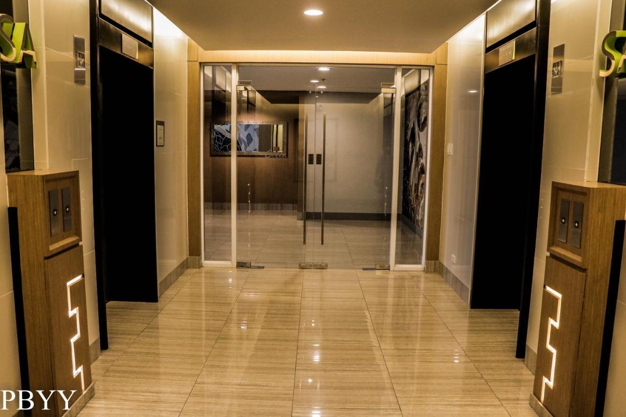 Stays At Green Residences 1 Studio Room Couples Bed With Complimentary Breakfast For 2 Manila Exterior foto